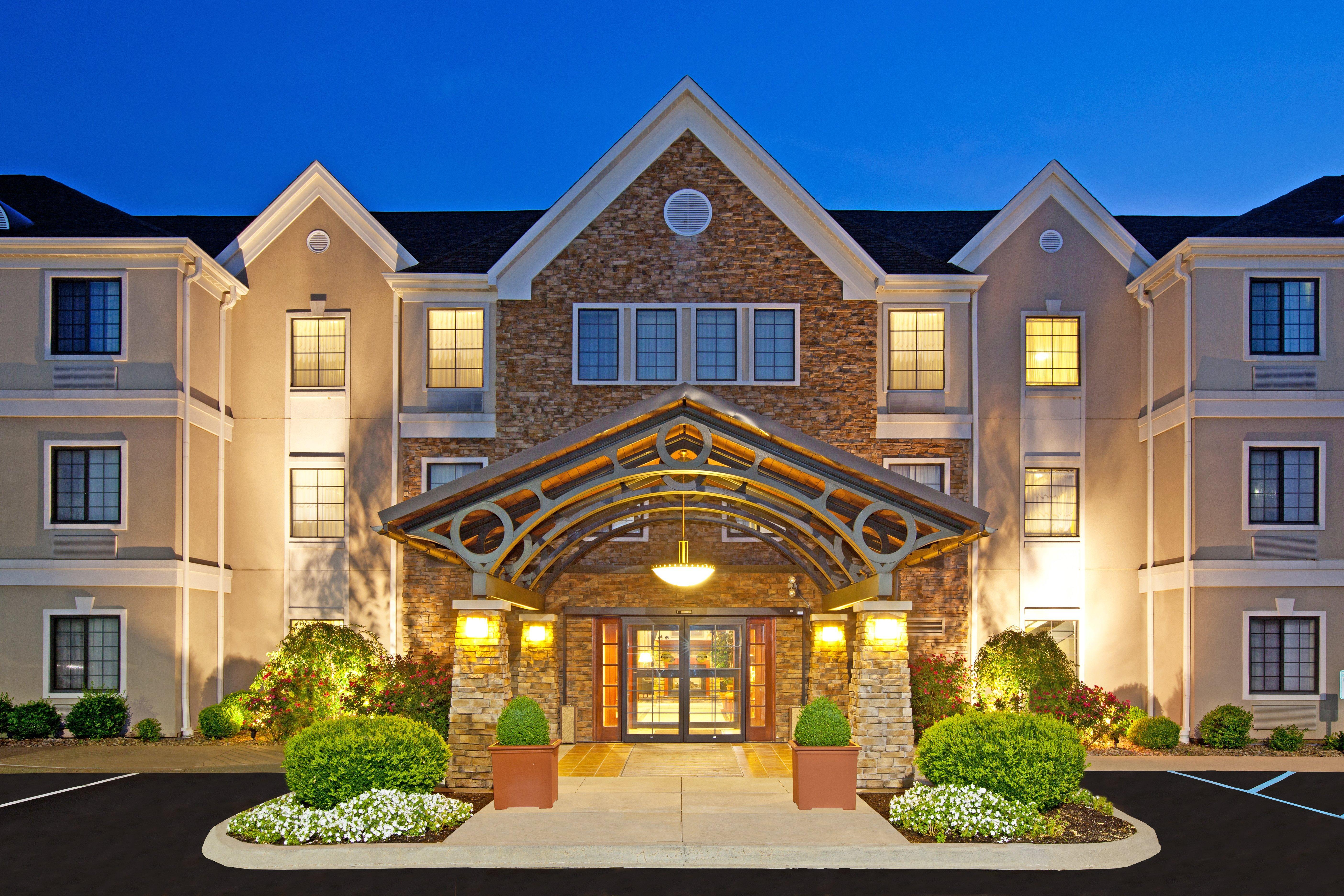 Staybridge Suites Louisville - East By Ihg Exterior foto
