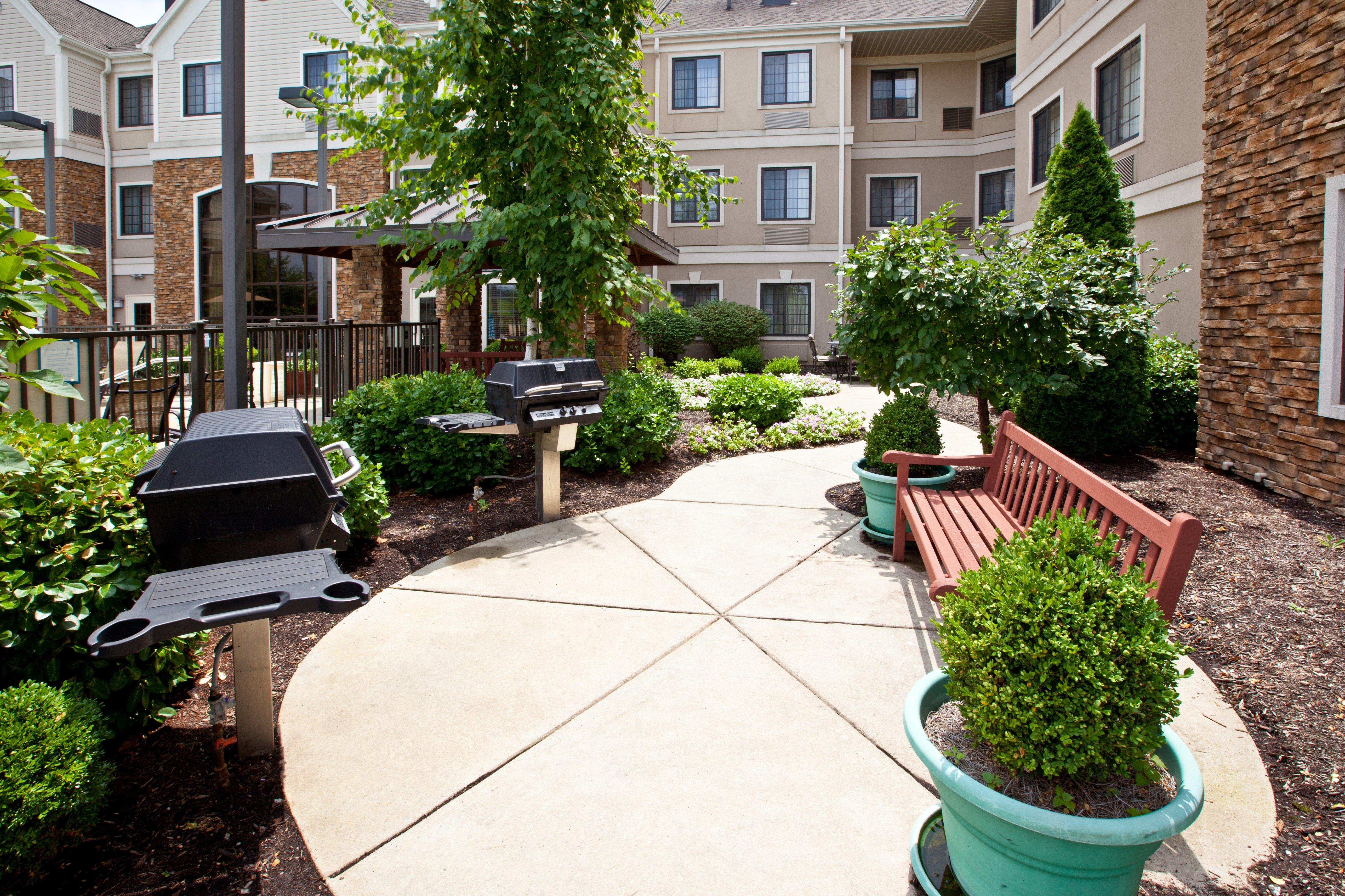 Staybridge Suites Louisville - East By Ihg Exterior foto